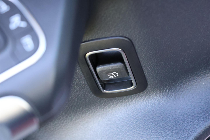 Mercedes-Benz GLB 2,0 200d 4Matic AMG Premium+