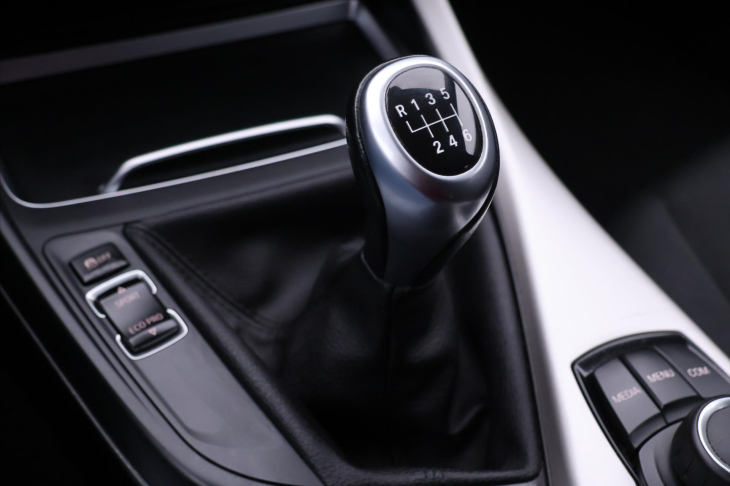 BMW Řada 1 1,5 118i 100kW Klimatizace