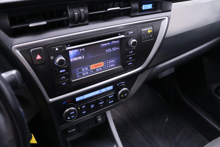 Toyota Auris 1,3 Dual VVT-i 73kW Klima CZ