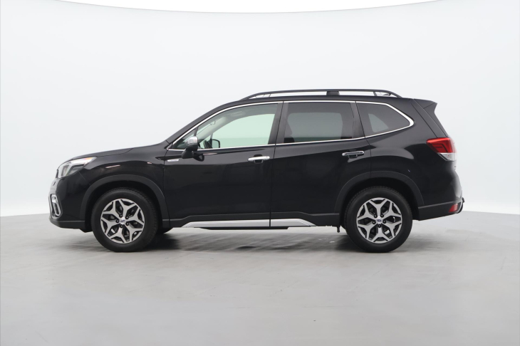 Subaru Forester 2,0 e-Boxer 110kW Comfort CZ