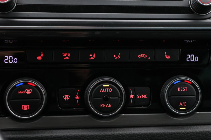 Volkswagen Multivan 2,0 TDI 150kW 4Motion LED 1Maj