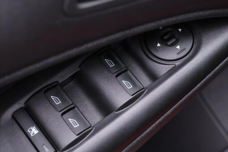 Ford Tourneo Connect 1,6 TDCI 85KW Klima CZ DPH