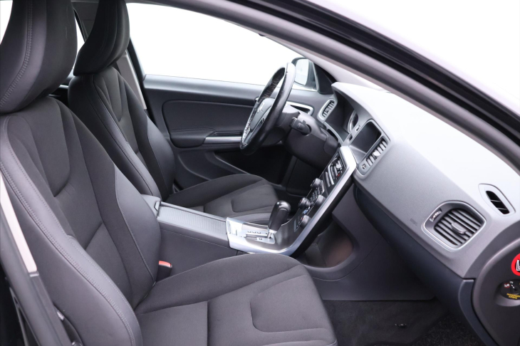 Volvo S60 2,0 D3 120kW Aut. Serv.Kniha