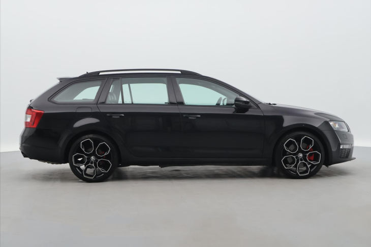 Škoda Octavia 2,0 TSI DSG RS230 CZ Challenge