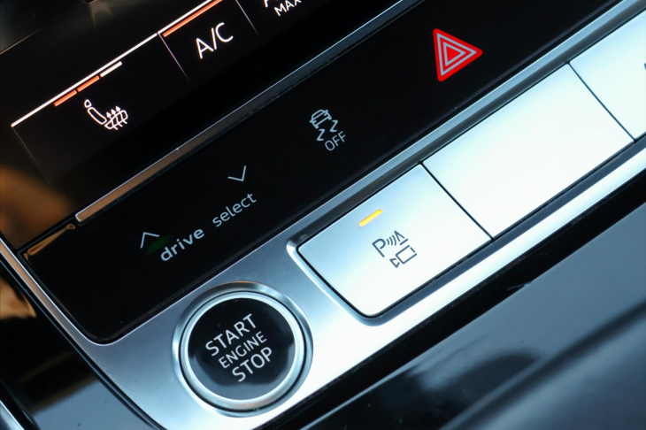 Audi Q7 3,0 TDI quattro tiptronic S line