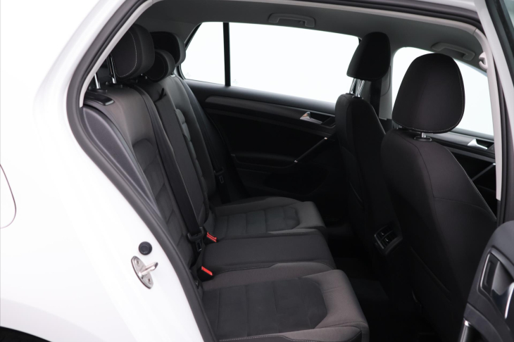 Volkswagen Golf 1,4 TSI 92kW CZ LED