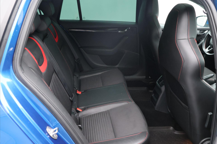 Škoda Octavia 2,0 TDI 135kW Webasto Tažné RS