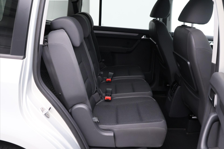 Volkswagen Touran 1,6 TDI 77kW DSG Comfortline CZ