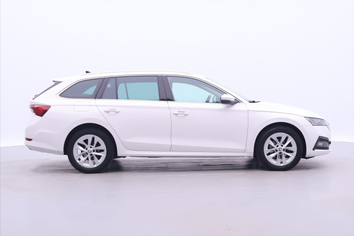 Škoda Octavia 2,0 TDI DSG Style Matrix DPH