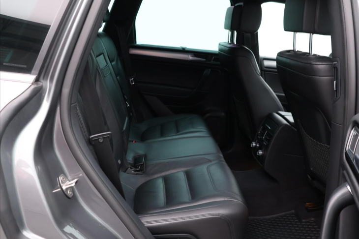 Volkswagen Touareg 3,0 TDI V6 193kW Exclusive CZ DPH