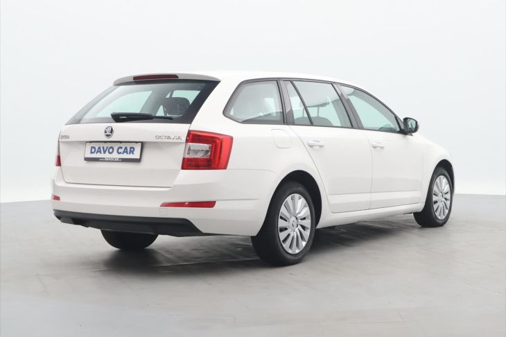 Škoda Octavia 1,6 TDi 81kW DSG Ambition CZ