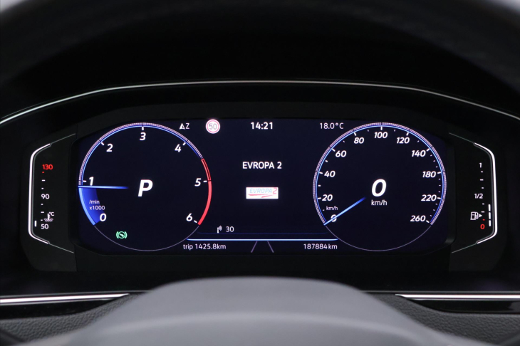 Volkswagen Passat 2,0 TDI DSG Business Panorama
