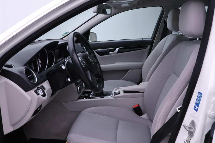 Mercedes-Benz Třídy C 2,1 180CDI Avantgarde Navi