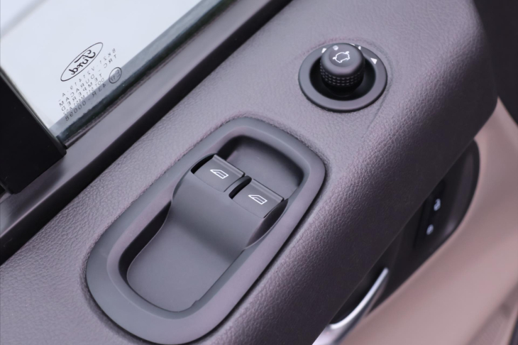 Ford Tourneo Custom 2,0 EcoBlue 125kW 9-Míst CZ