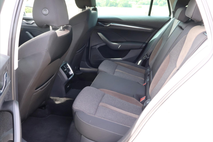 Škoda Octavia 2,0 TDI 147kW DSG CZ Scout DPH