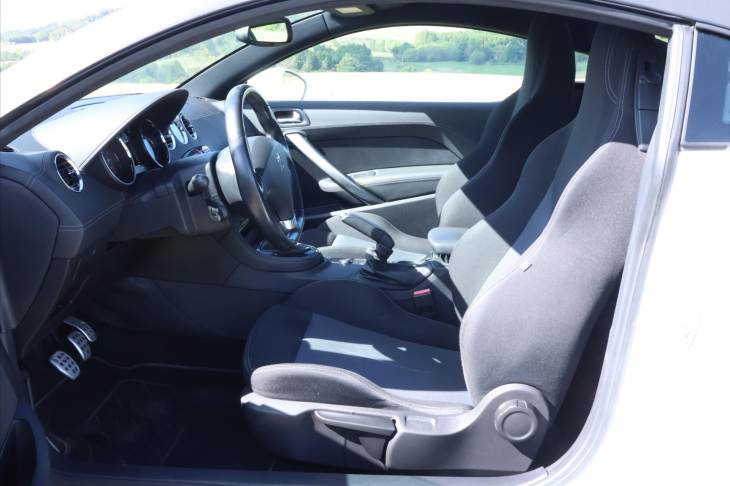 Peugeot RCZ 1,6 16V 147kW Allure Navi