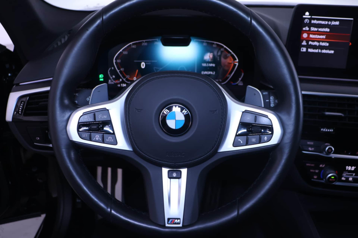 BMW Řada 5 3,0 d xDrive M-paket Panorama H/K
