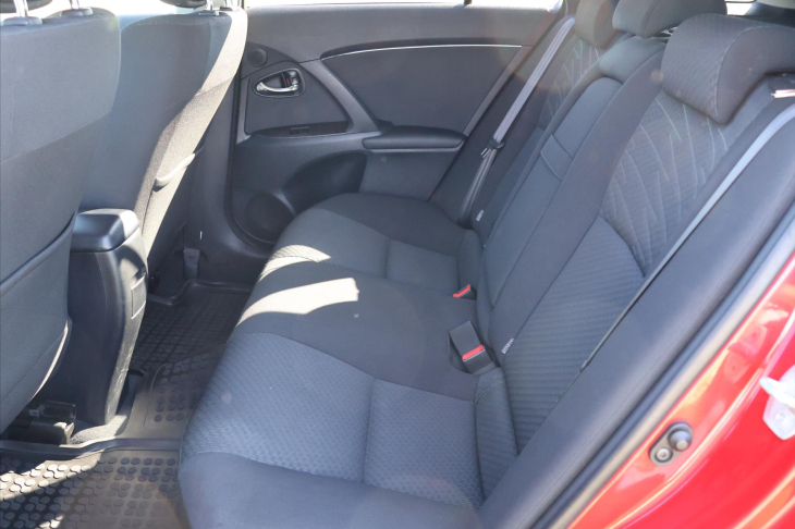 Toyota Avensis 2,2 D-4D 110kW Xenon Kessy