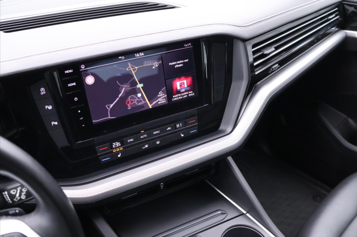 Volkswagen Touareg 3,0 TDI V6 170kW DSG 4M CZ DPH