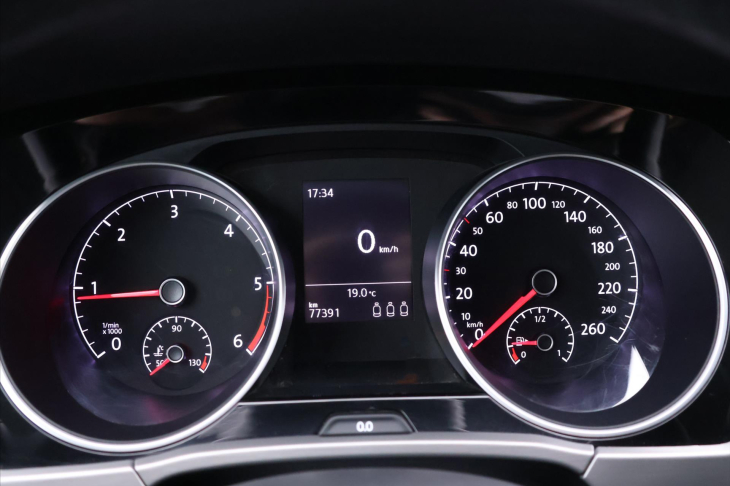 Volkswagen Touran 2,0 TDI 110kW CZ Maraton LED