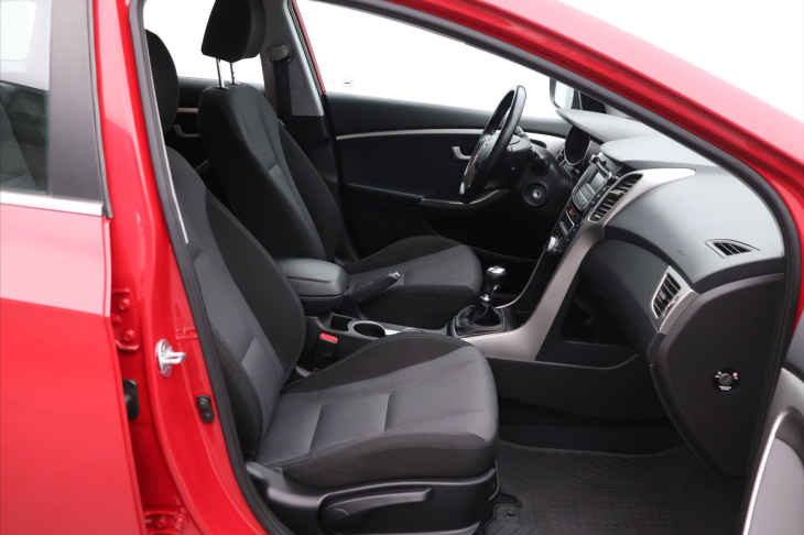 Hyundai i30 1,6 GDI 99kW Trikolor Style CZ