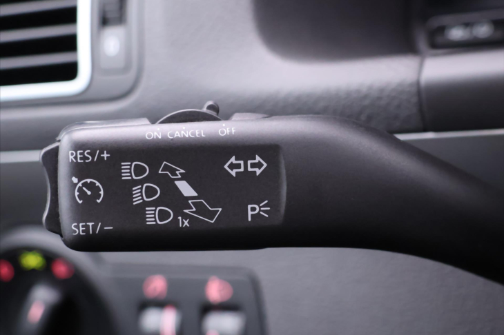 Volkswagen Touran 1,6 TDI CZ 7-Míst Serv.Kniha