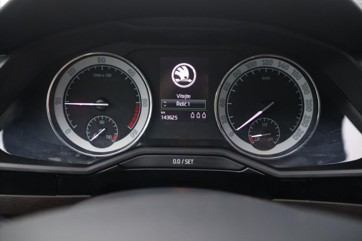 Škoda Superb 2,0 TDI 140kW L&K Navi CZ