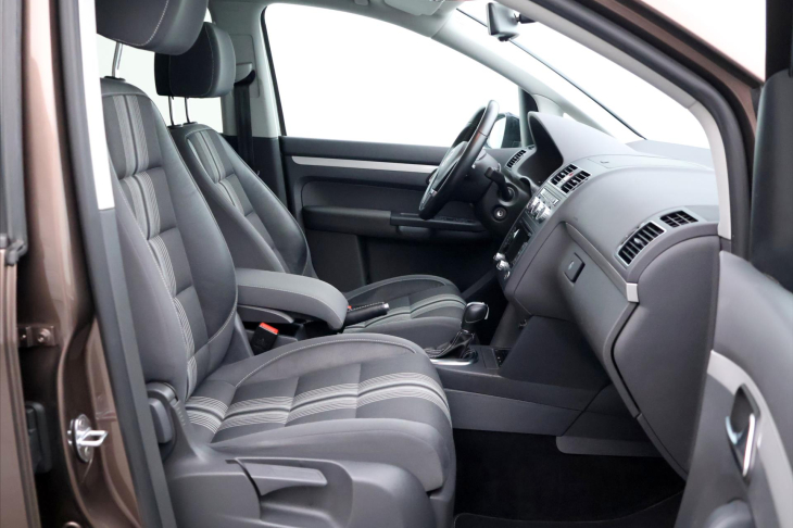 Volkswagen Touran 2,0 TDI 103kW DSG Match Panorama