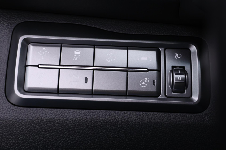 SsangYong Tivoli 1,5 T-GDI 120kW Navi Kůže Tažné