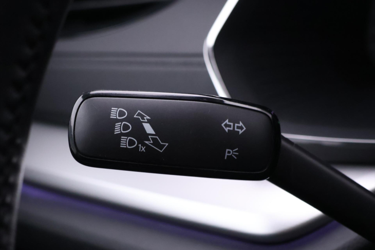 Škoda Octavia 2,0 TDI DSG Navi LED ACC DPH