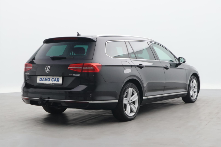 Volkswagen Passat 1,6 TDI Highline Tažné Panorama