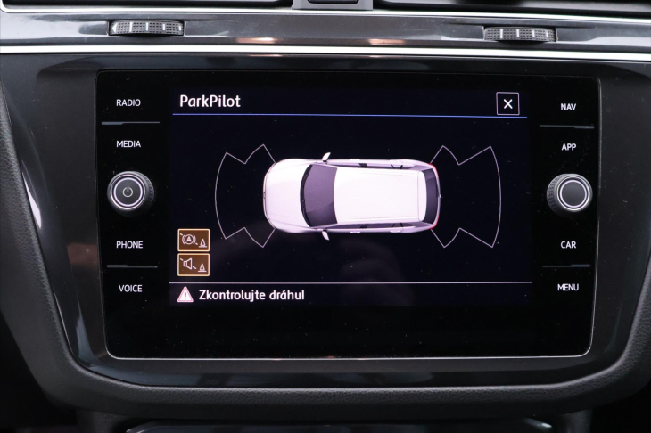 Volkswagen Tiguan 1,5 TSI R-line virtual DPH LED