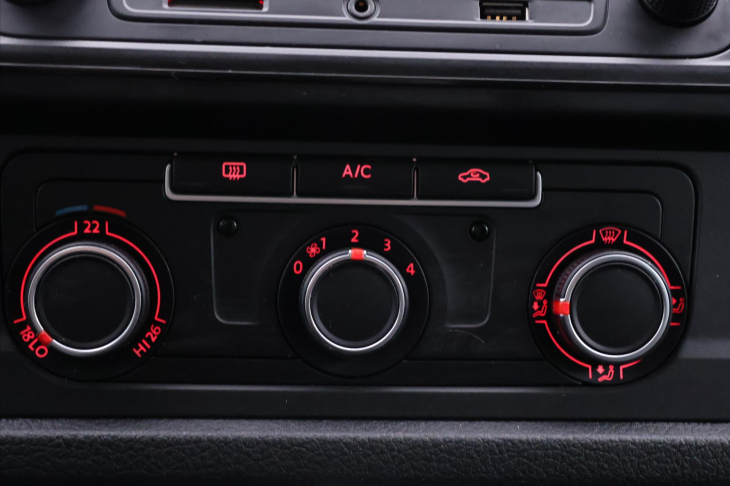 Volkswagen Transporter 2,0 TDI 9-Míst DPH Long 1.Maj.