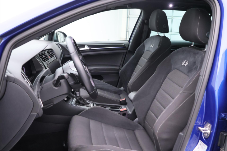 Volkswagen Golf 2,0 TSI R 228kW 4M DSG Virtual