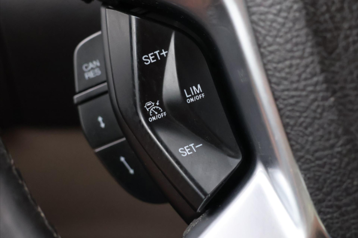 Ford Tourneo Custom 2,0 TDCI 125kW Titanium CZ DPH