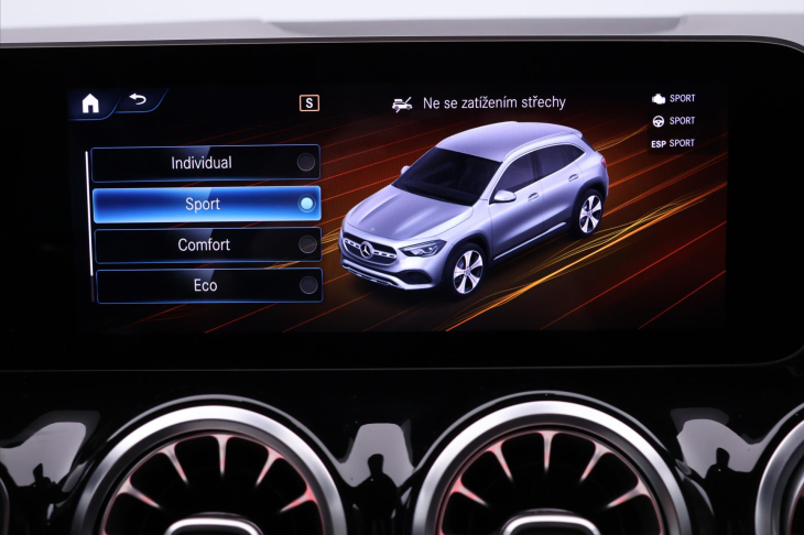 Mercedes-Benz GLA 2,0 220d 140kW 4Matic CZ LED