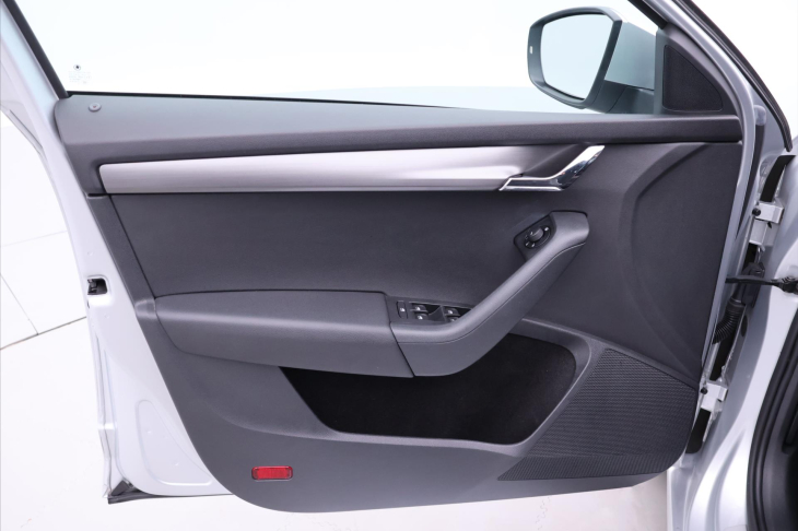 Škoda Octavia 1,6 TDI 81kW DSG JOY Aut.klima