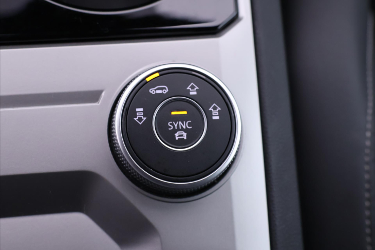 Volkswagen Touareg 3,0 TDI 210kW 4M R-Line DPH