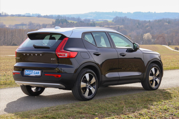 Volvo XC40 2,0 D4 AWD Panorama Tažné