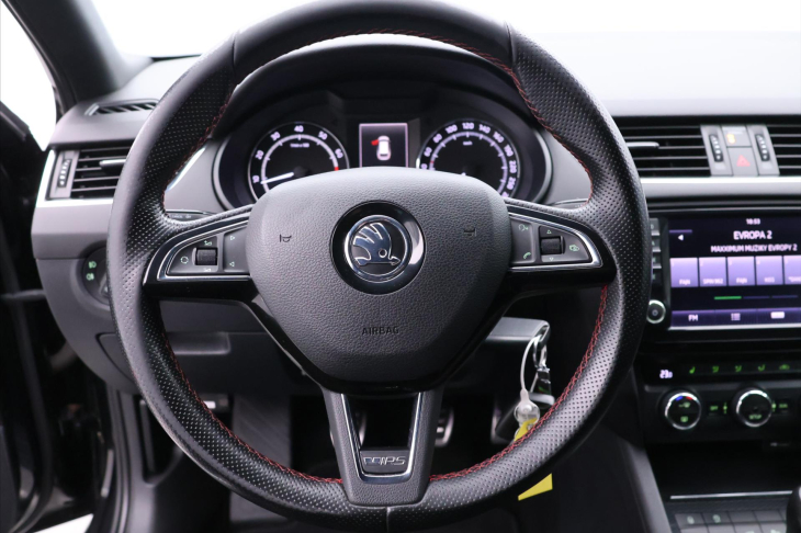 Škoda Octavia 2,0 TSI 162kW Navi Xenon RS