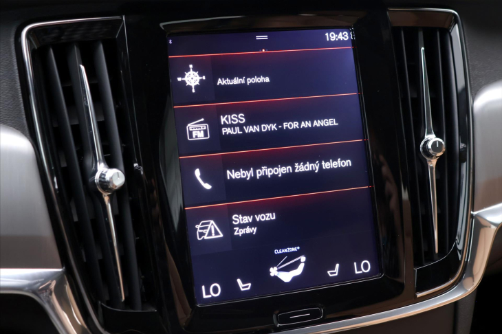 Volvo V90 2.0 D3 110kW Momentum LED