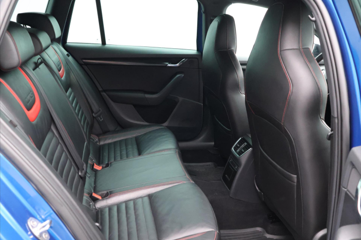 Škoda Octavia 2,0 TDI 135kW DSG RS Webasto