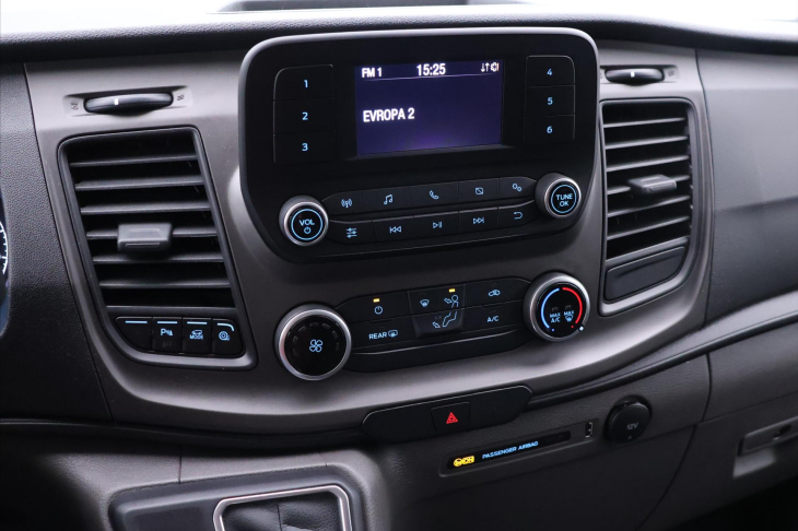 Ford Transit Custom 2,0 TDCi L2 Automat 9-Míst DPH