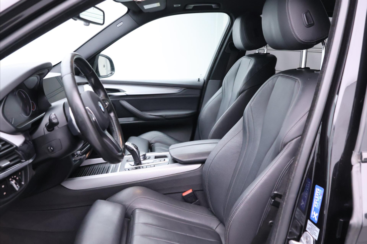 BMW X5 3,0 30d xD M-paket DPH 1.Maj.