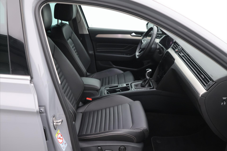 Volkswagen Passat 2.0 TDI Matrix Virtual DPH