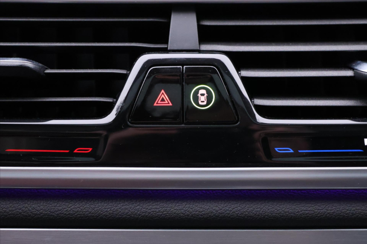 BMW Řada 7 3,0 730d xDrive 210kW M-paket