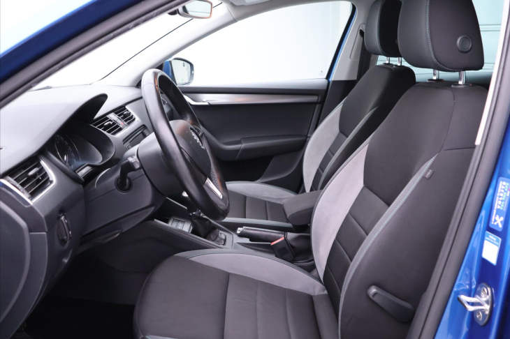 Škoda Octavia 1,6 TDI 81kW Joy Navi Xenon