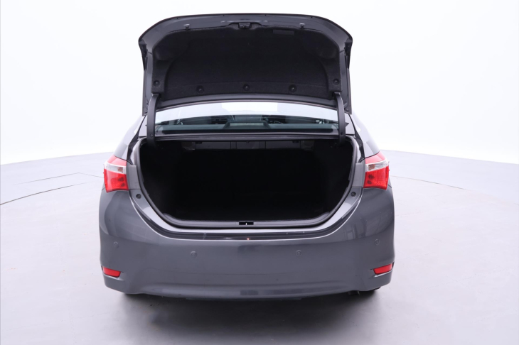 Toyota Corolla 1,6 VVT-i 97 kW CZ Ser.kniha