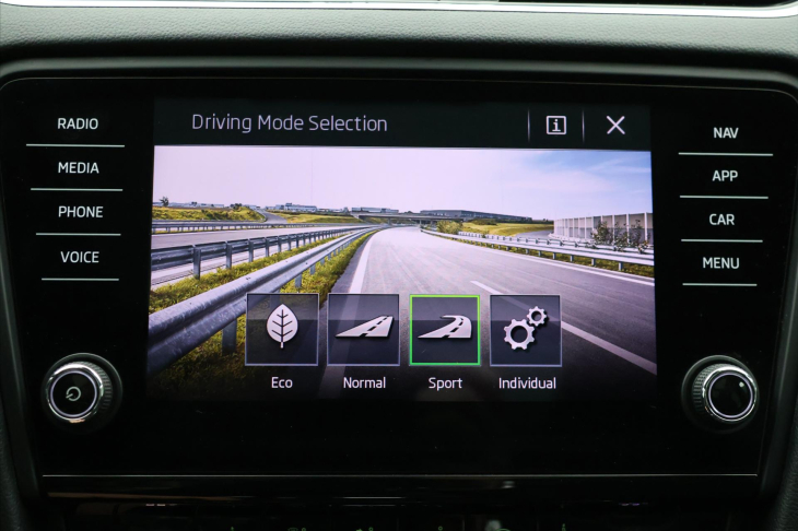 Škoda Octavia 2,0 TSI 169kW DSG Panorama RS