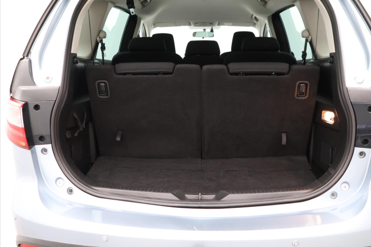 Mazda 5 2,0 i 110kW Center-Line Xenon